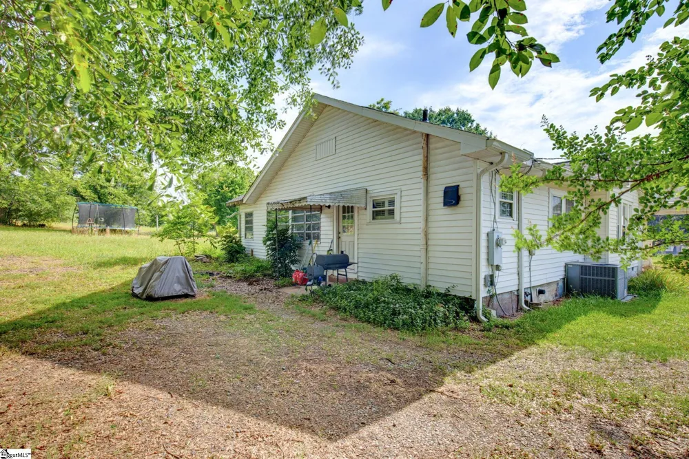 5761 Highway 357 Campobello, SC 29322
