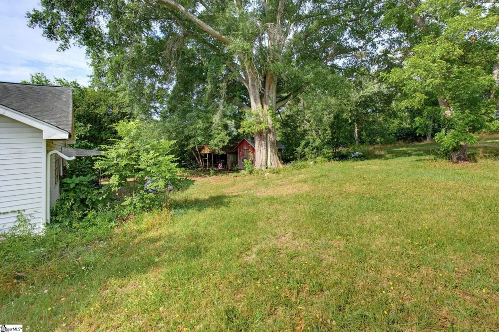 5761 Highway 357 Campobello, SC 29322