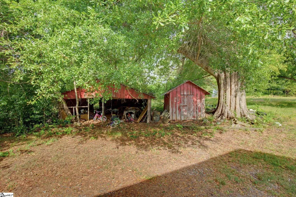 5761 Highway 357 Campobello, SC 29322