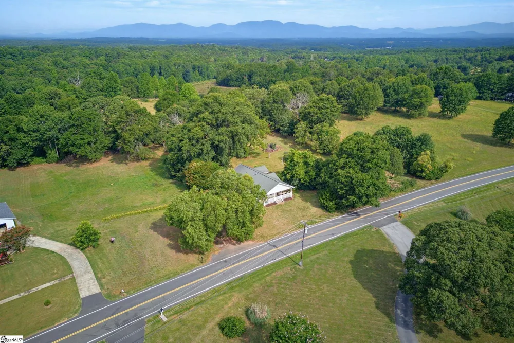 5761 Highway 357 Campobello, SC 29322