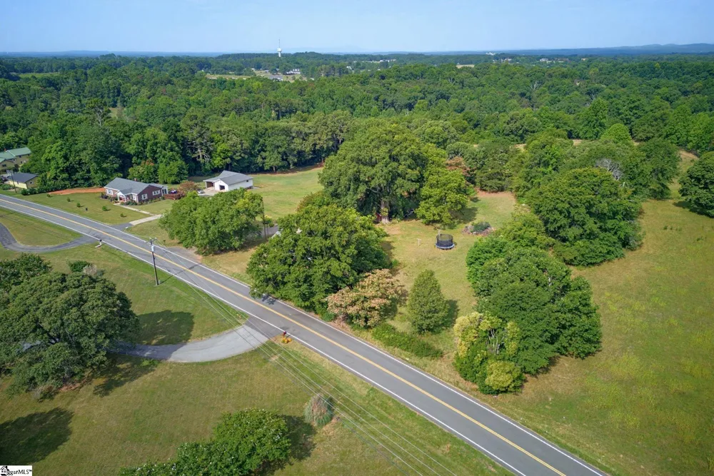 5761 Highway 357 Campobello, SC 29322