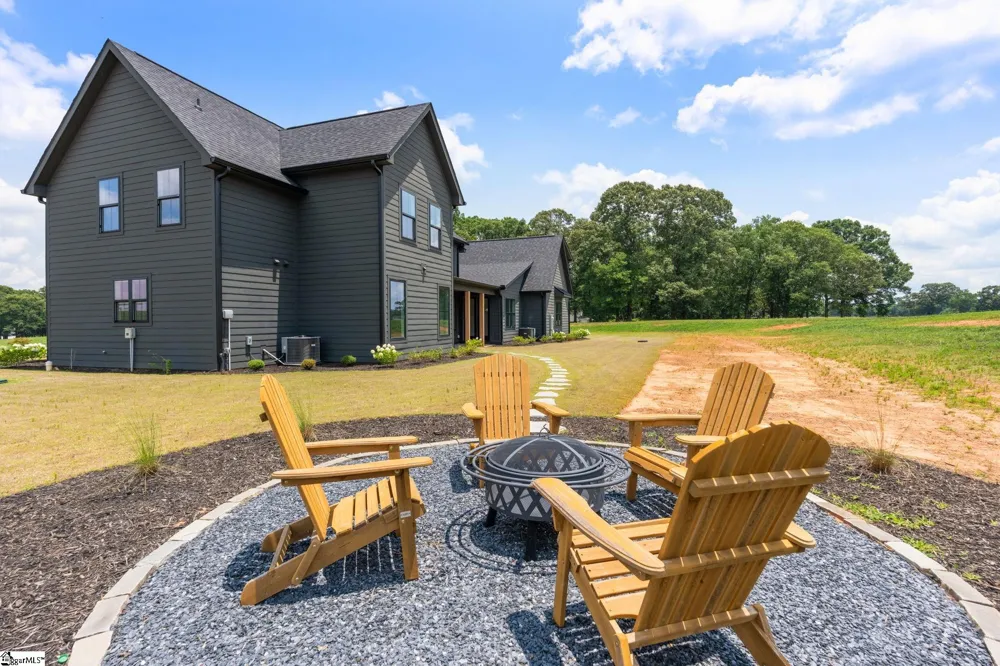 744 Garrison Road Pelzer, SC 29669