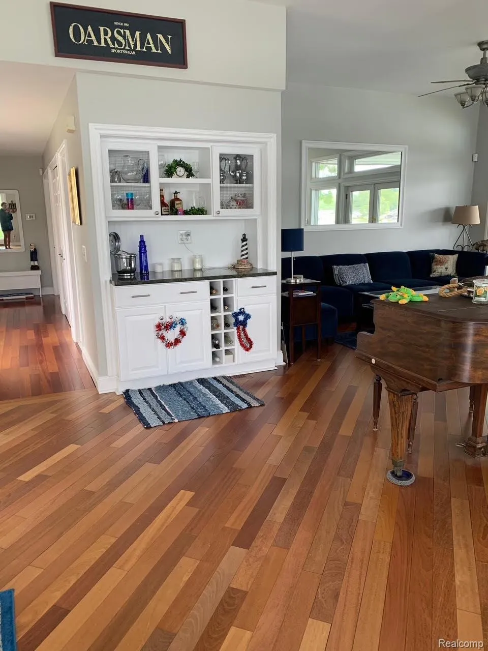 3895 Dorothy -- Main House Lane Waterford Charter Township, MI 48329