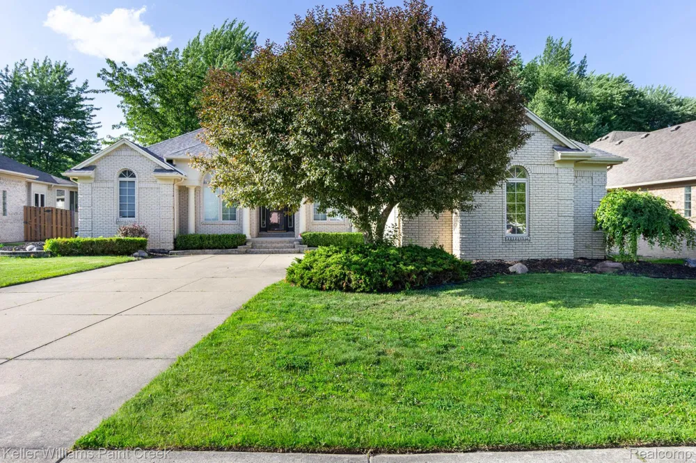 20695 Gaberty Drive Clinton Charter Township, MI 48038