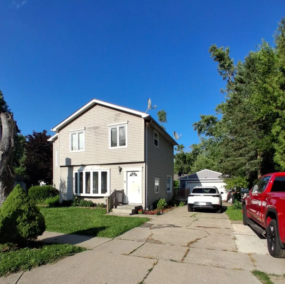 21812 Albion Avenue Farmington Hills City, MI 48336