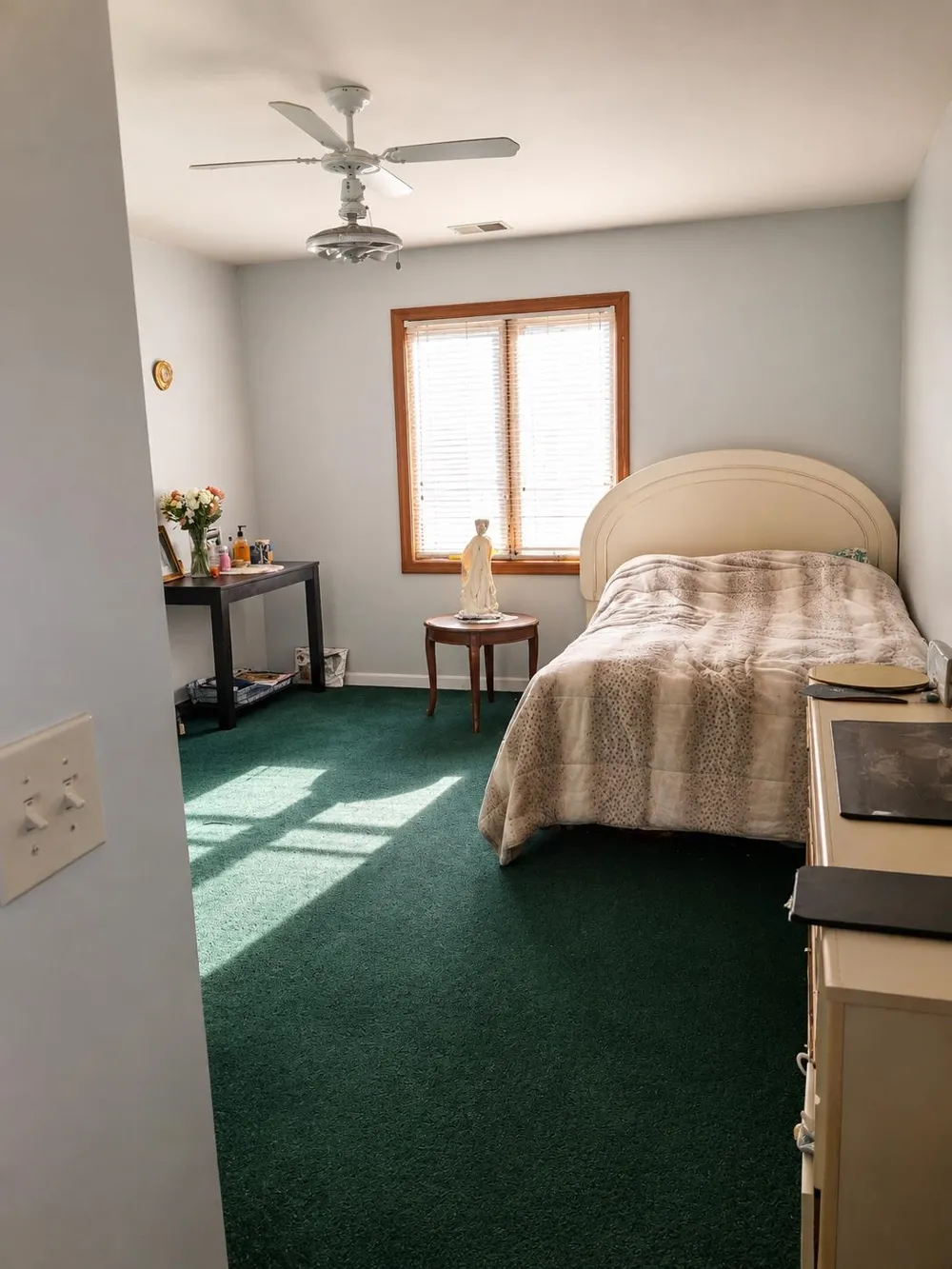 21812 Albion Avenue Farmington Hills City, MI 48336