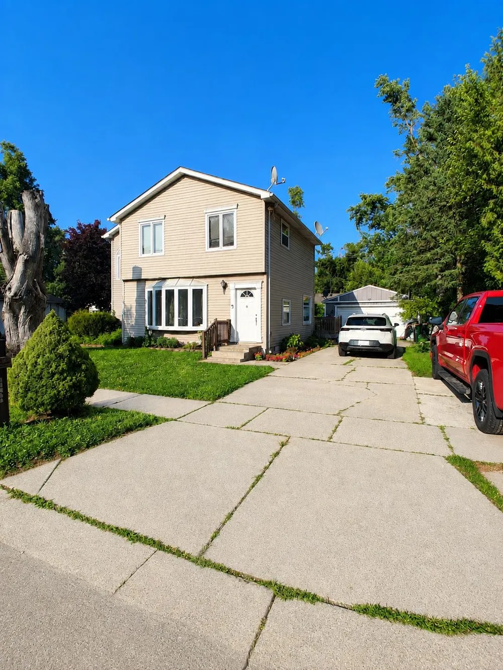 21812 Albion Avenue Farmington Hills City, MI 48336