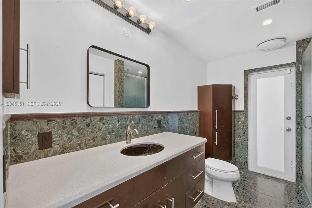 15200 SW 81st Ave Palmetto Bay, FL 33157