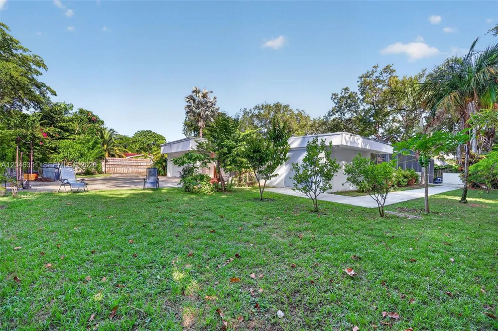 15200 SW 81st Ave Palmetto Bay, FL 33157