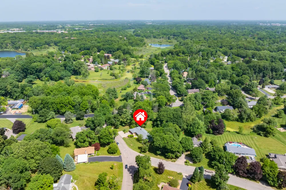 5017 Merryview Drive Portage City, MI 49024