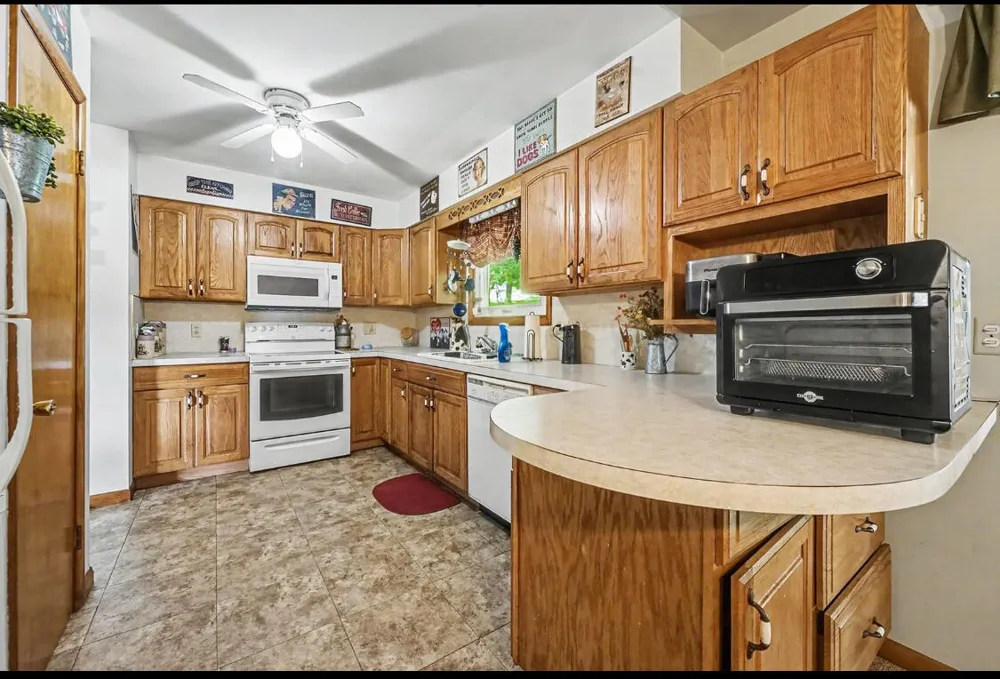 7114 Kay Drive Eureka Township, MI 48838