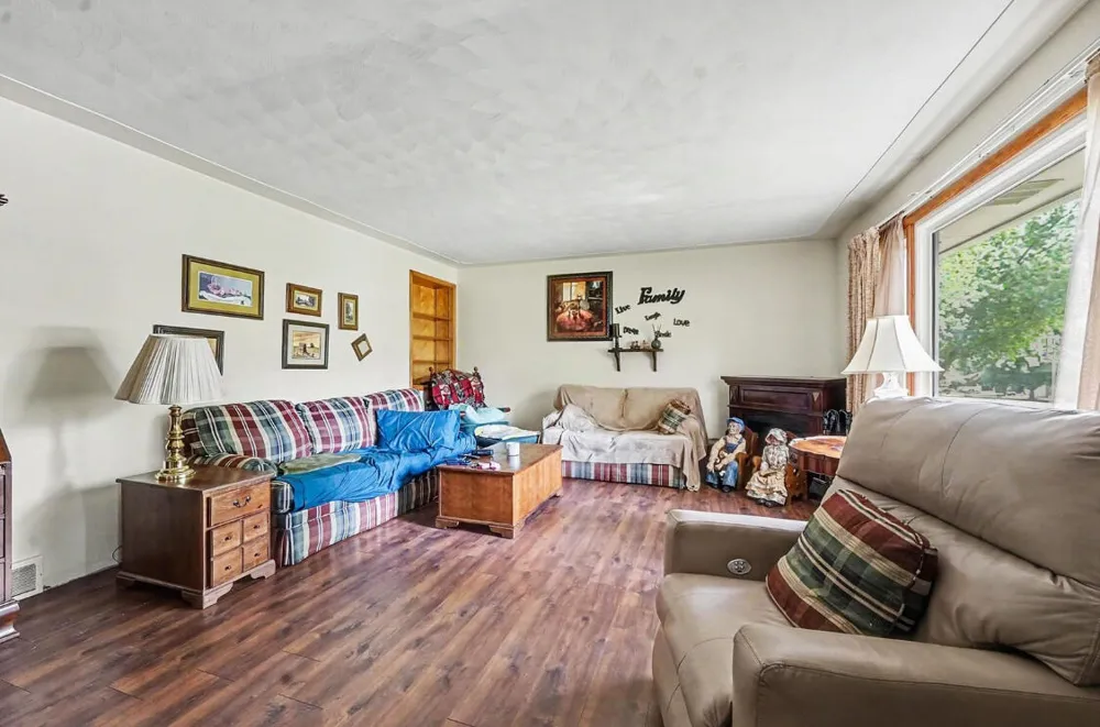 7114 Kay Drive Eureka Township, MI 48838