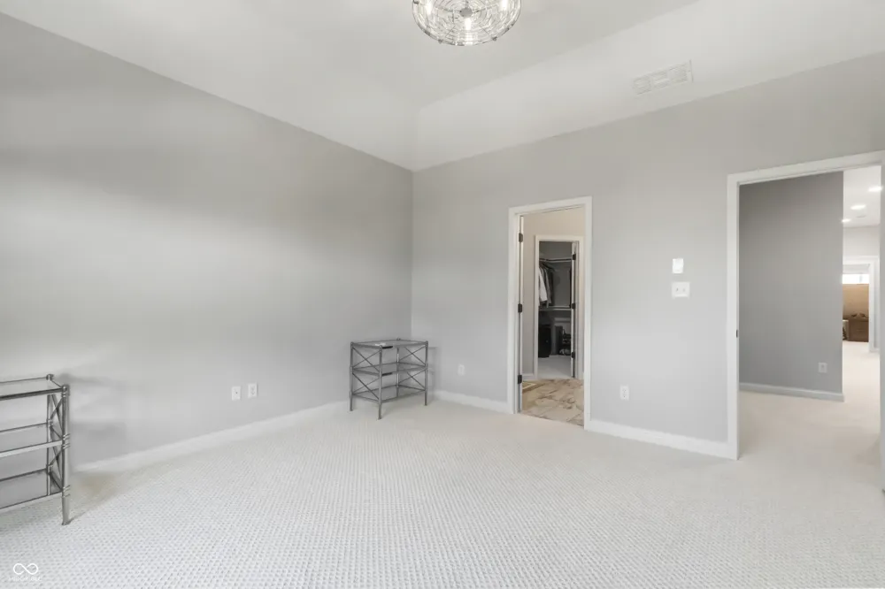 6691 Beekman Place #B Zionsville, IN 46077