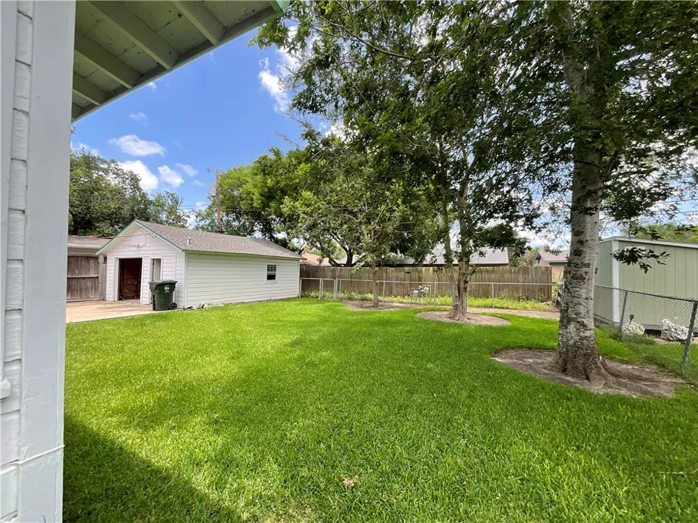 1202 Zarsky Drive Corpus Christi, TX 78412