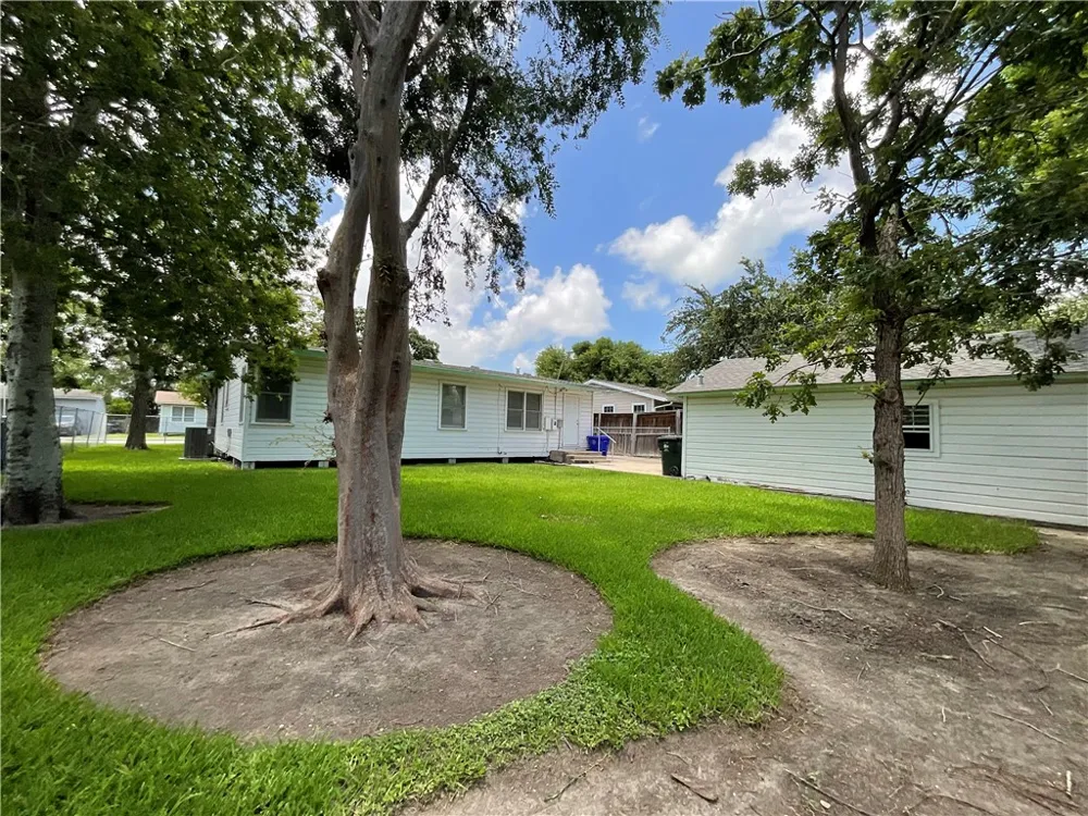 1202 Zarsky Drive Corpus Christi, TX 78412