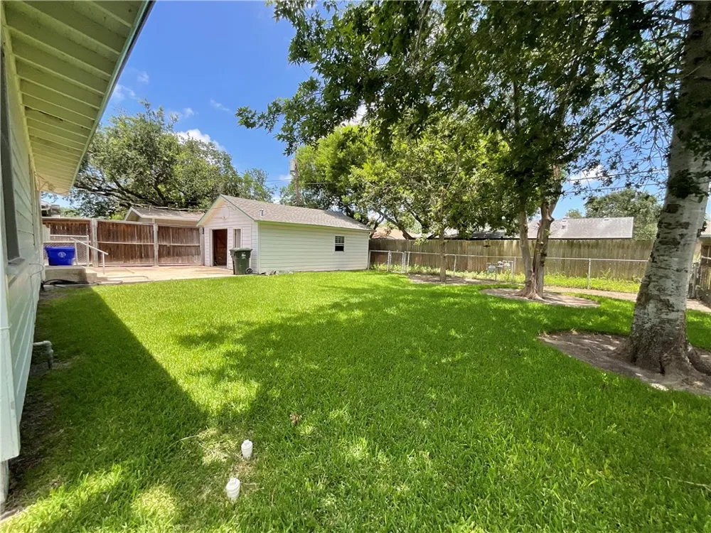 1202 Zarsky Drive Corpus Christi, TX 78412