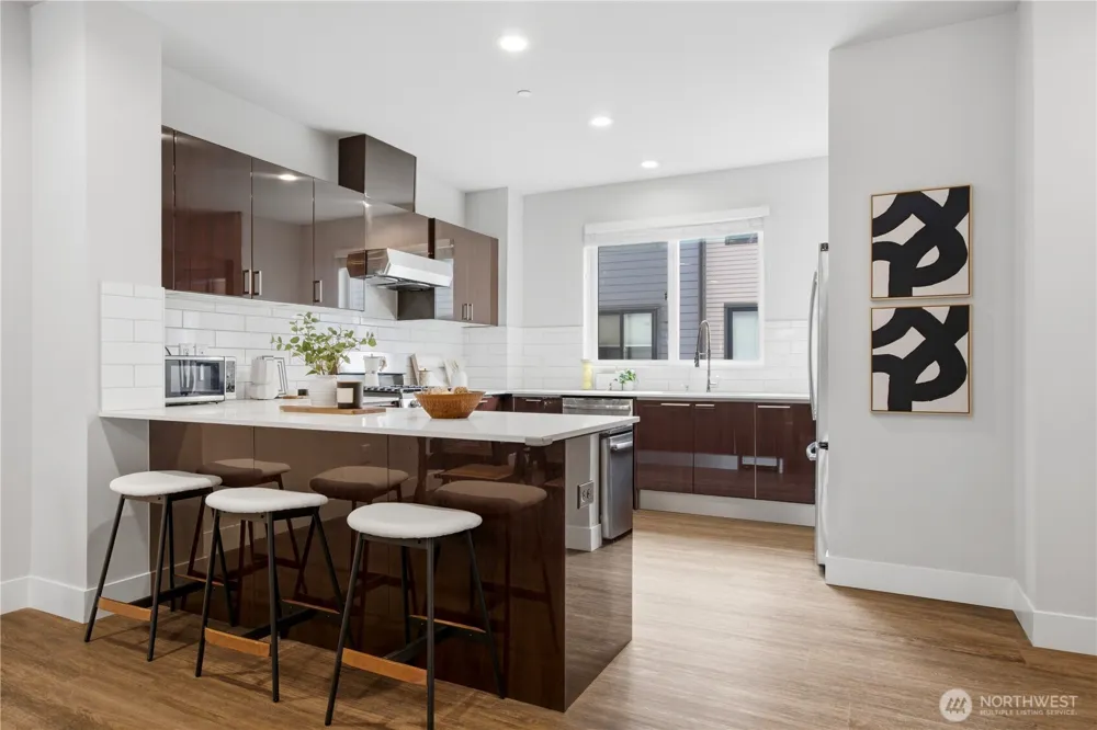 522 Glacier Walk SE Sammamish, WA 98074