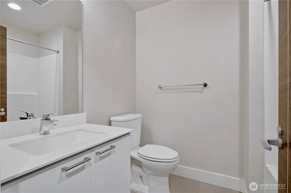 522 Glacier Walk SE Sammamish, WA 98074
