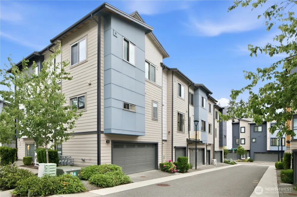 522 Glacier Walk SE Sammamish, WA 98074