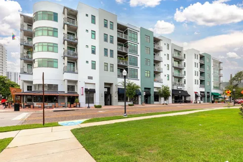 10 SUMMERLIN AVENUE #14