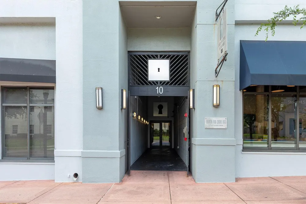 10 SUMMERLIN AVENUE #14 Orlando, FL 32801