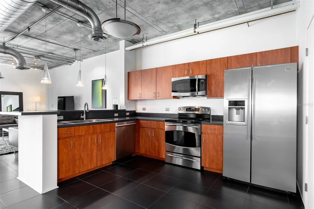 10 SUMMERLIN AVENUE #14 Orlando, FL 32801