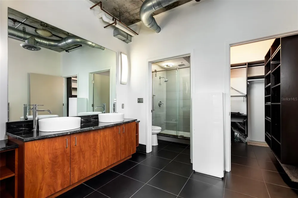 10 SUMMERLIN AVENUE #14 Orlando, FL 32801