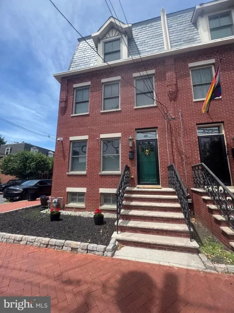 425 S 6TH STREET