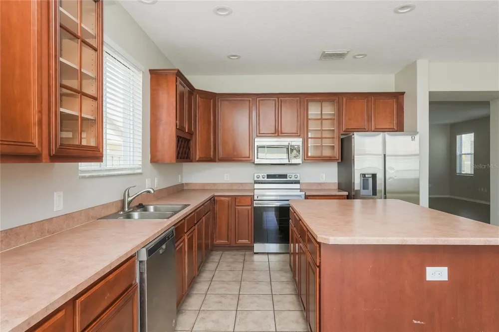 12125 FOX BLOOM AVENUE Gibsonton, FL 33534
