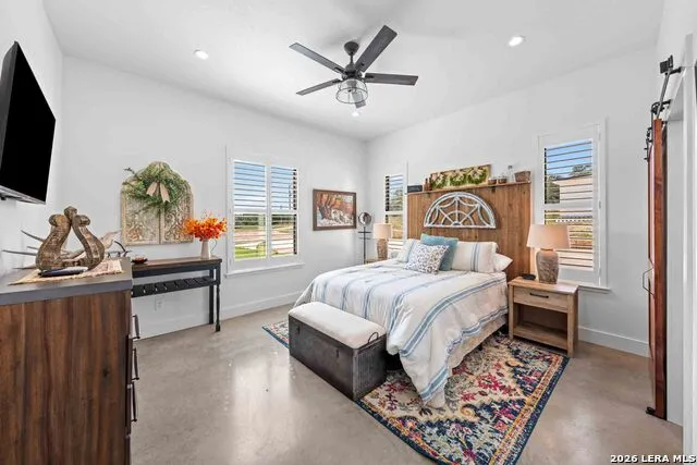 147 Gray Wolf Blanco, TX 78606