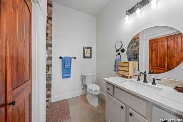 147 Gray Wolf Blanco, TX 78606