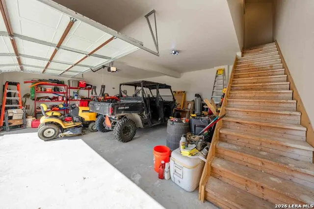 147 Gray Wolf Blanco, TX 78606
