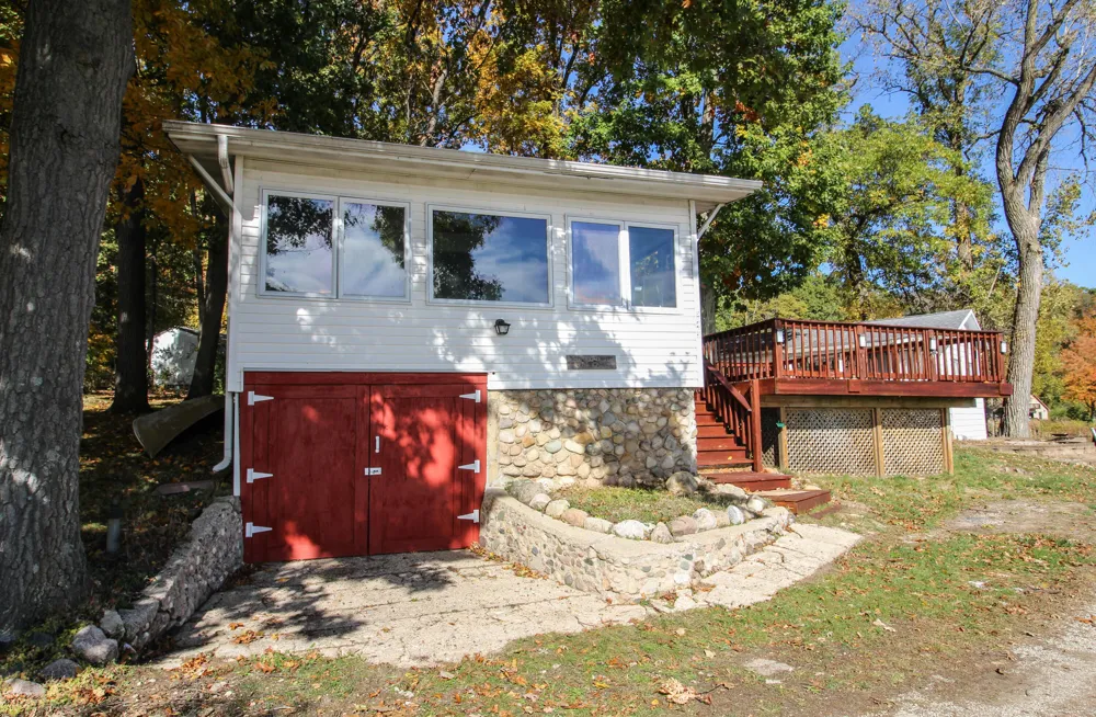 58463 Loop Road Three Rivers, MI 49093