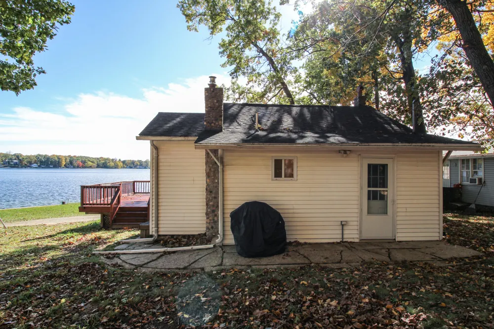 58463 Loop Road Three Rivers, MI 49093