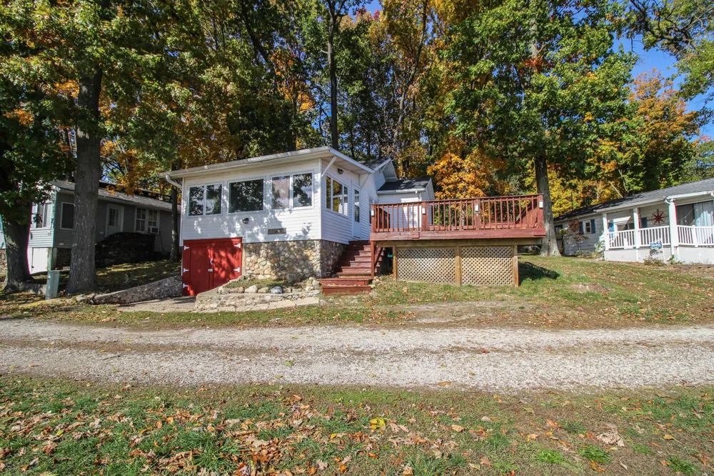 58463 Loop Road Three Rivers, MI 49093