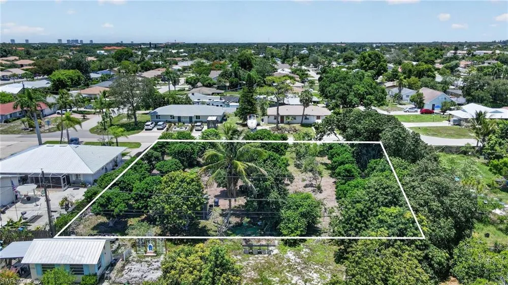 9160 Carolina Street Bonita Springs, FL 34135