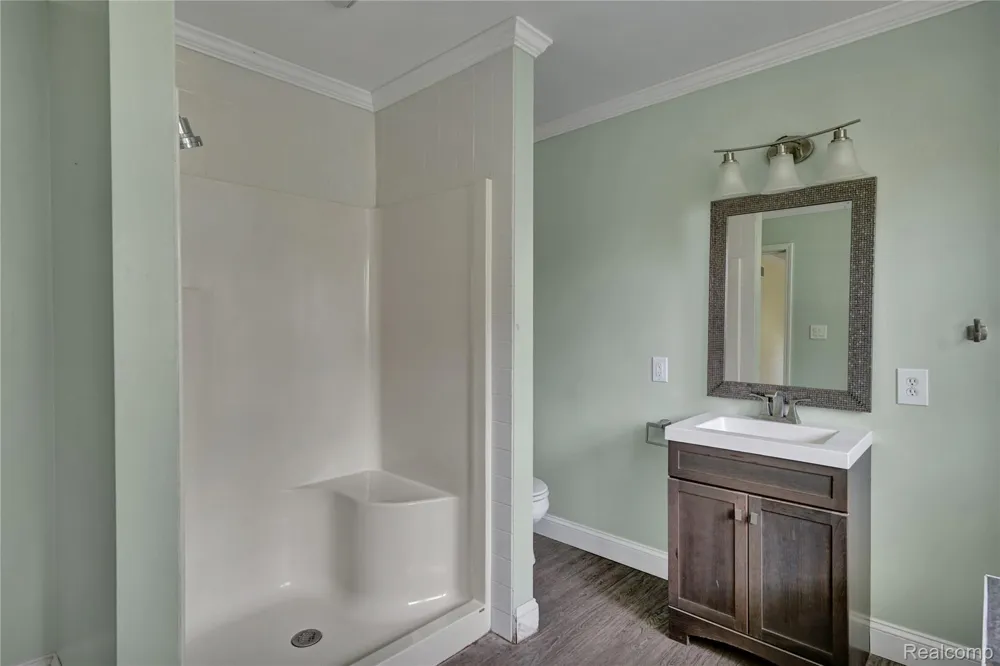 2476 Vandekarr Road Caledonia Charter Township, MI 48867