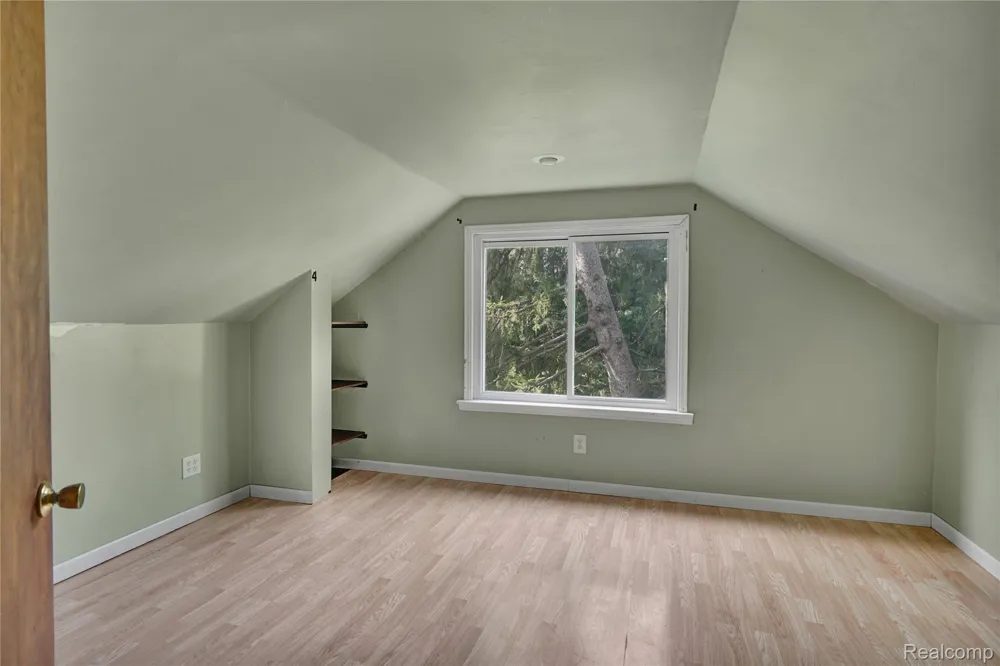 2476 Vandekarr Road Caledonia Charter Township, MI 48867