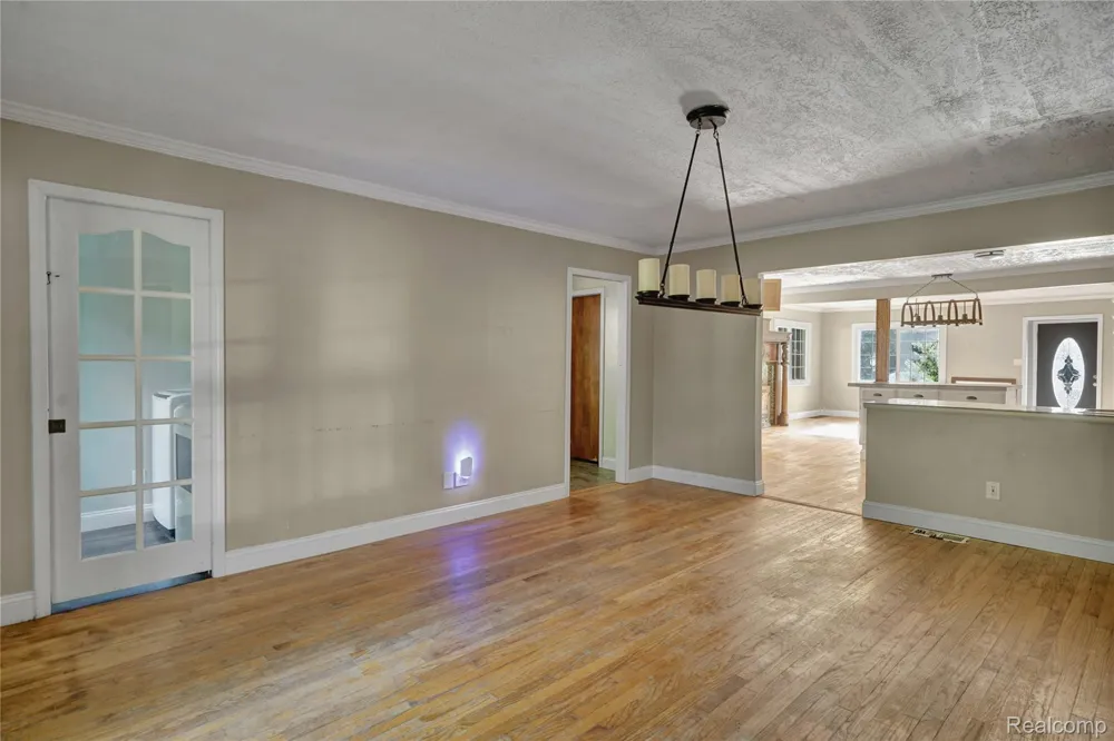 2476 Vandekarr Road Caledonia Charter Township, MI 48867