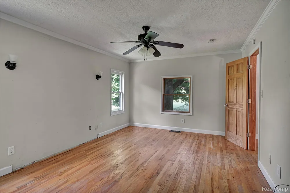2476 Vandekarr Road Caledonia Charter Township, MI 48867