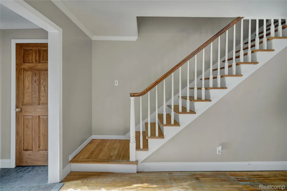 2476 Vandekarr Road Caledonia Charter Township, MI 48867