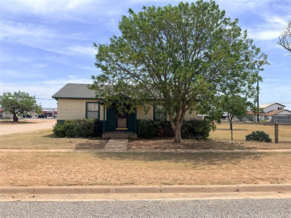 901 S Washington Avenue Aspermont, TX 79502