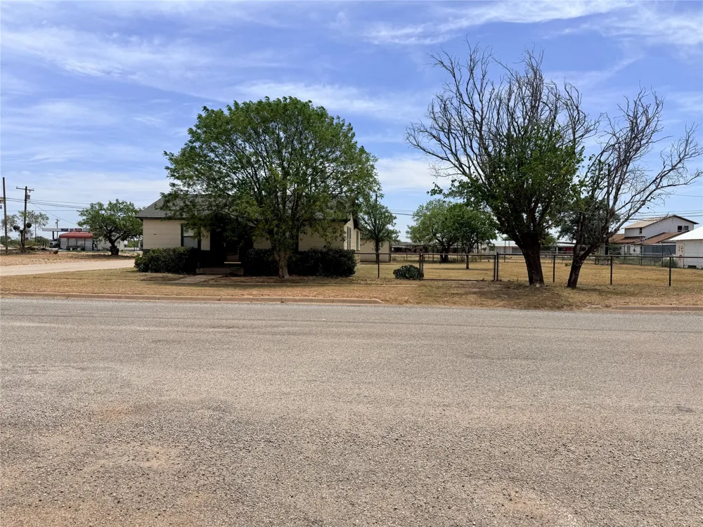 901 S Washington Avenue Aspermont, TX 79502