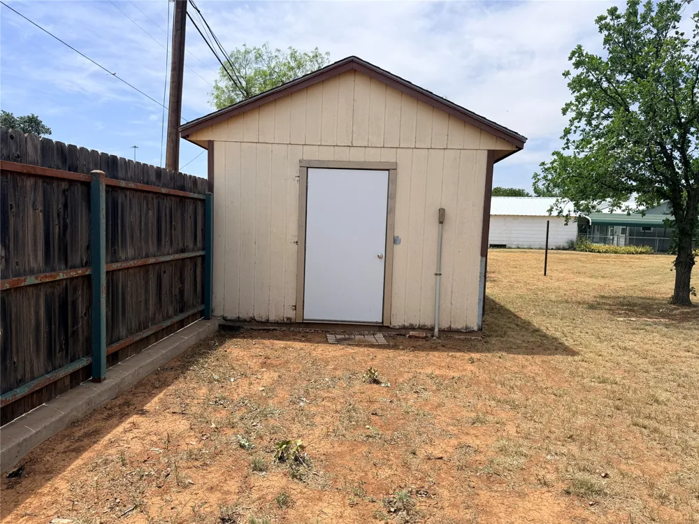 901 S Washington Avenue Aspermont, TX 79502