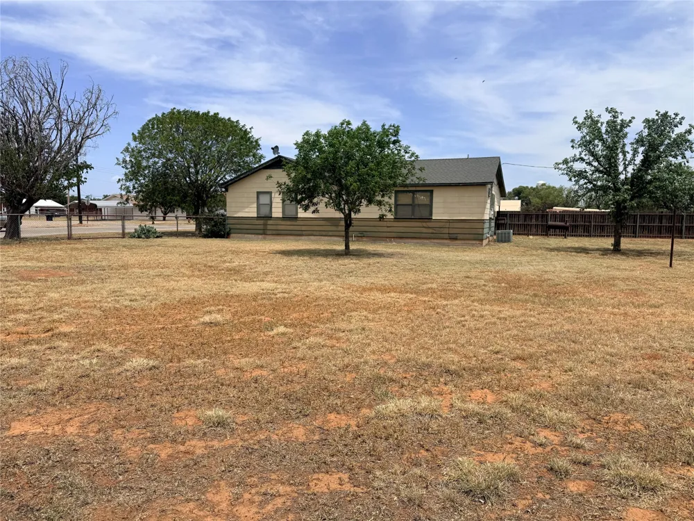 901 S Washington Avenue Aspermont, TX 79502