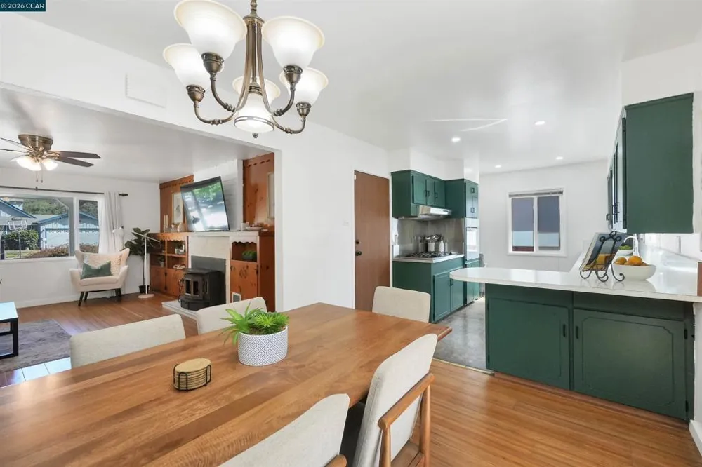 2309 Julia Ct Pinole, CA 94564