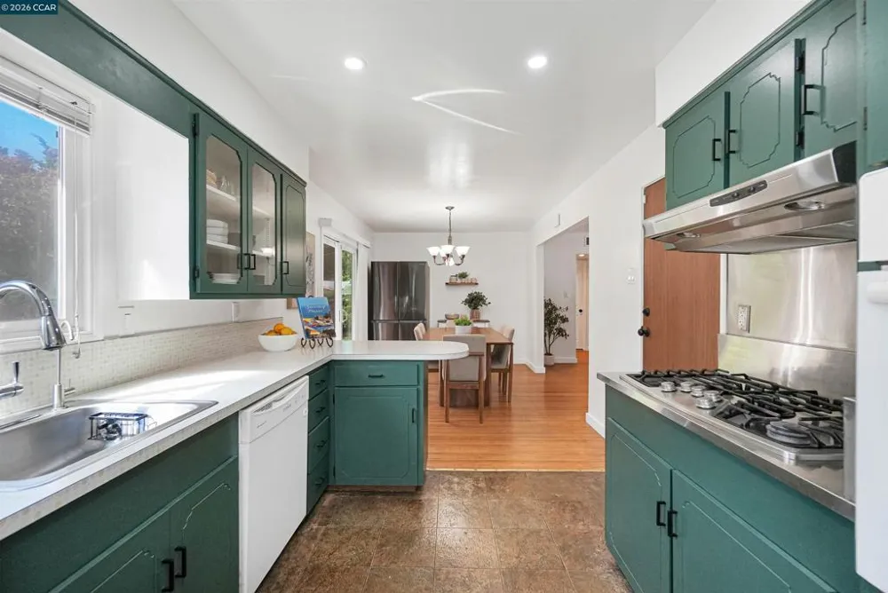 2309 Julia Ct Pinole, CA 94564