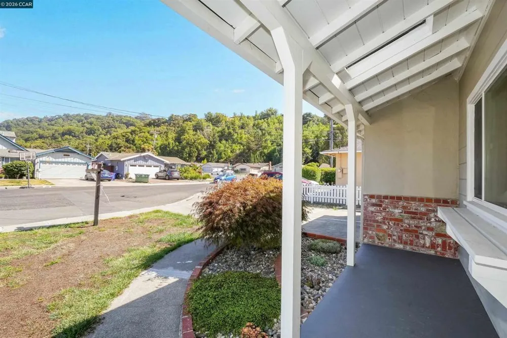 2309 Julia Ct Pinole, CA 94564