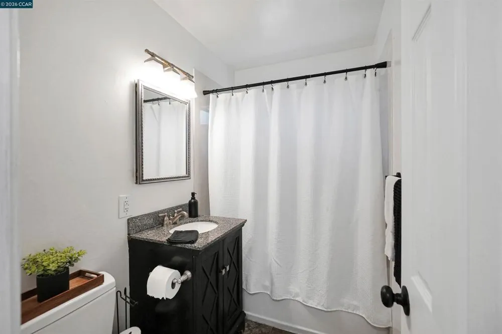 2309 Julia Ct Pinole, CA 94564