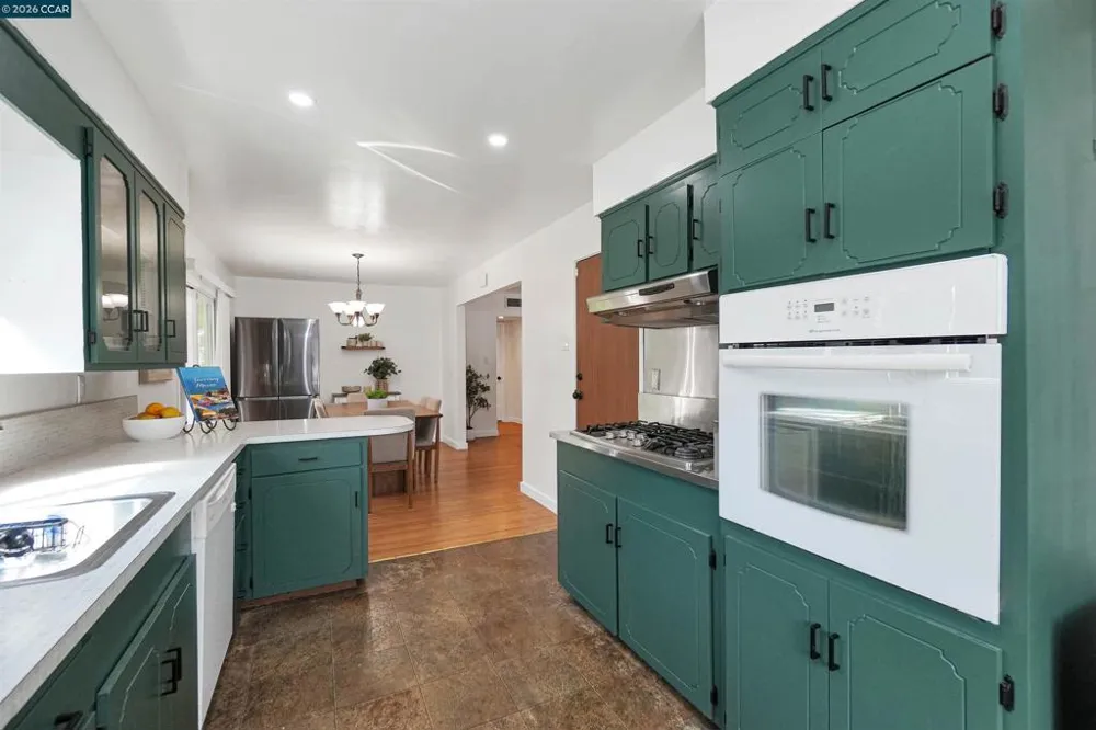 2309 Julia Ct Pinole, CA 94564